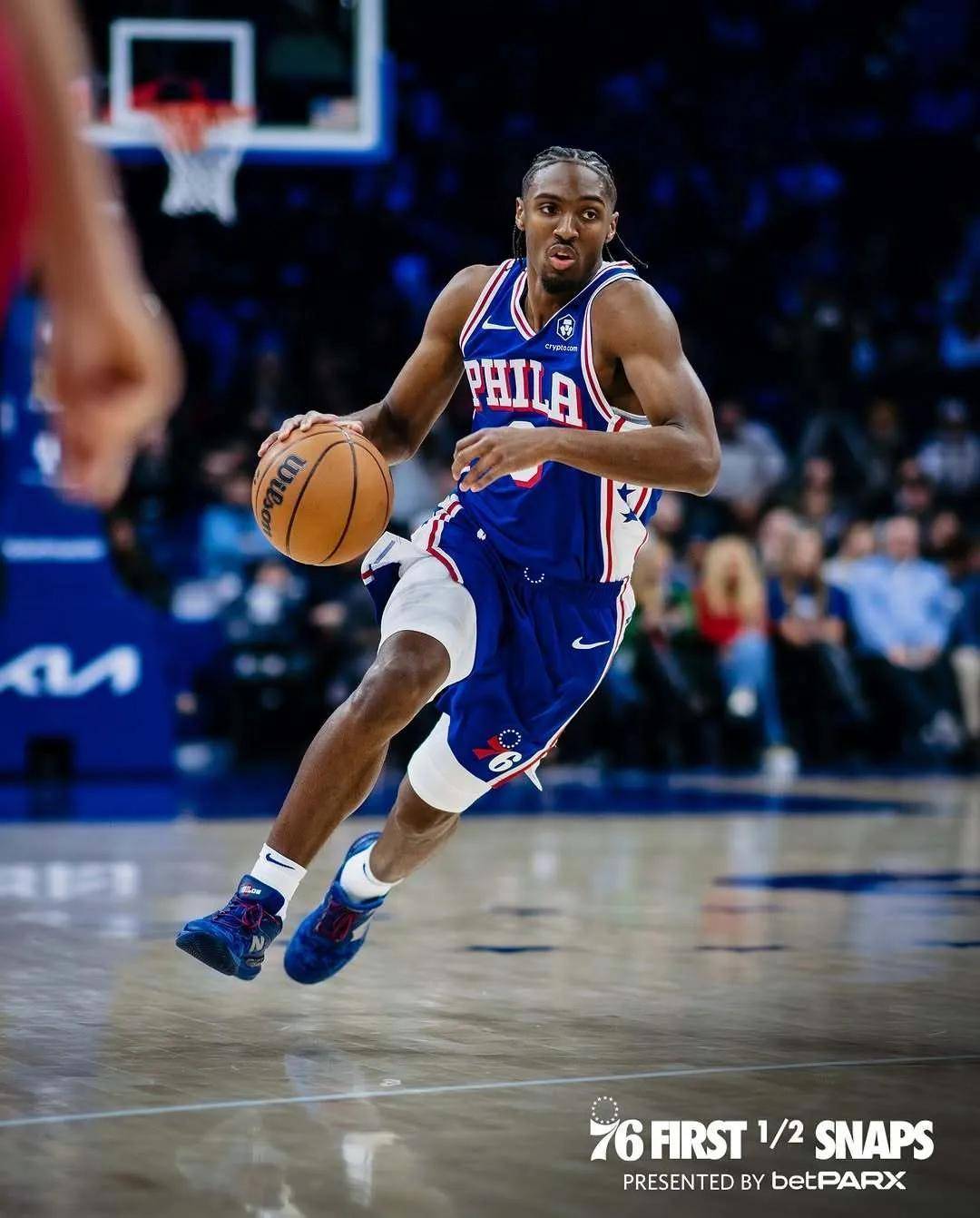 开云体育APP下载-美国男篮强势76人，莫里斯高光表现